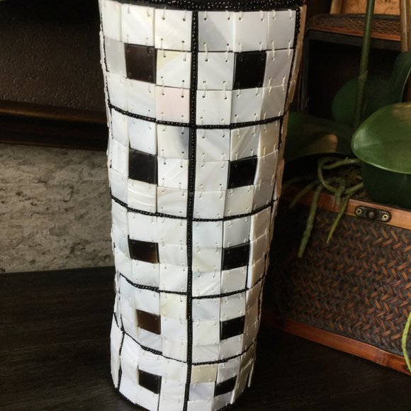 VINTAGE MOTHER OF PEARL HANDBAG - Picture 3 of 8